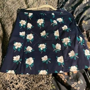 POCKETS !! navy draper james, navy skirt